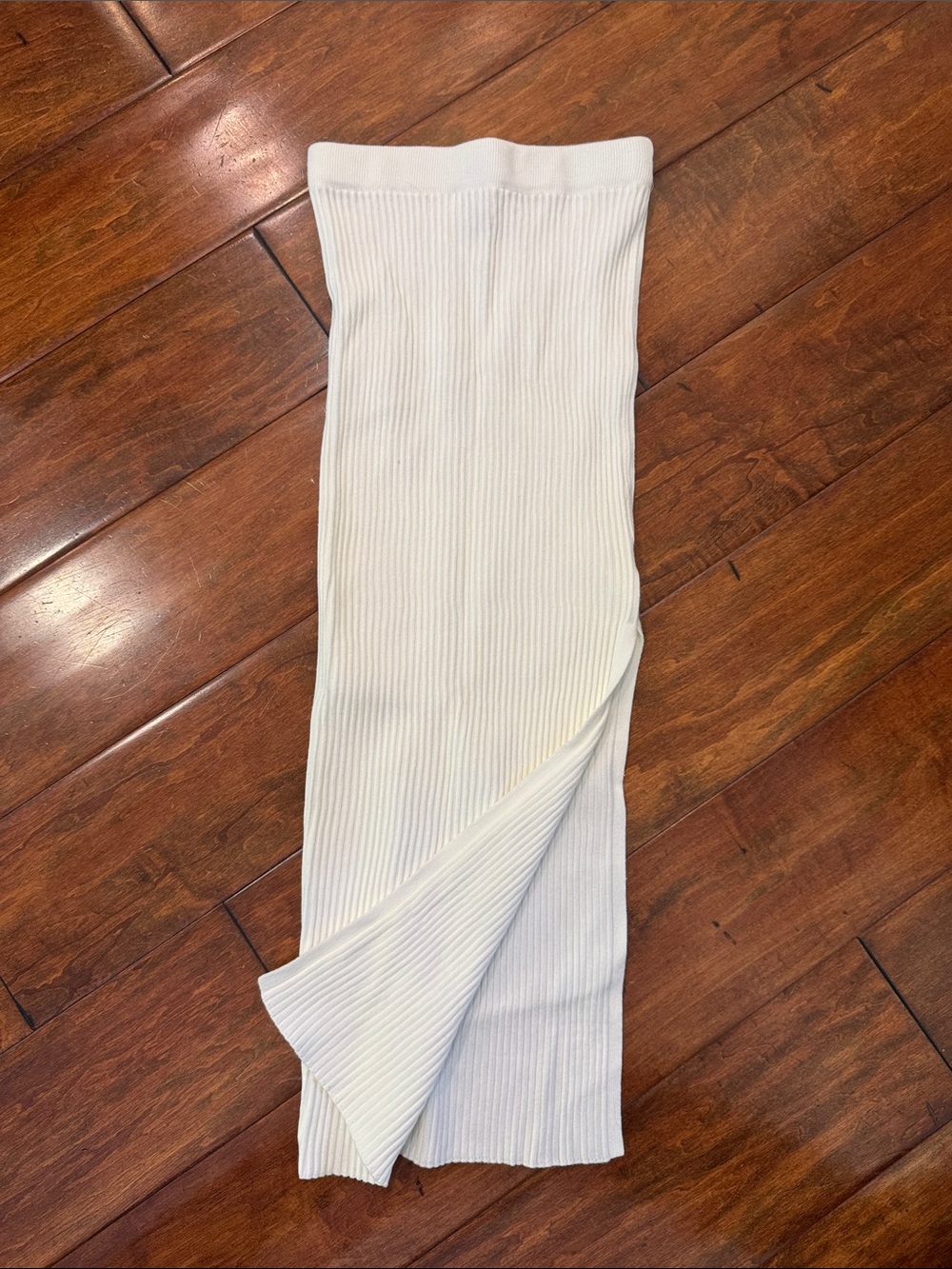 Like New! Princess Polly Ribbed Creamy White Knit Maxi skirt with slit